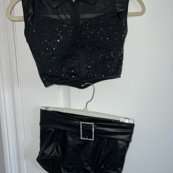 Weissman Two Piece Sequined and Black Metallic Dance Costume Rhinestone Belt LC - Picture 6 of 16